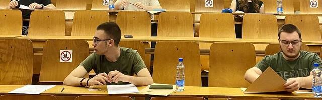 Održan prijemni ispit na FTN: Veliko interesovanje maturanata za Fakultet tehničkih nauka u Čačku