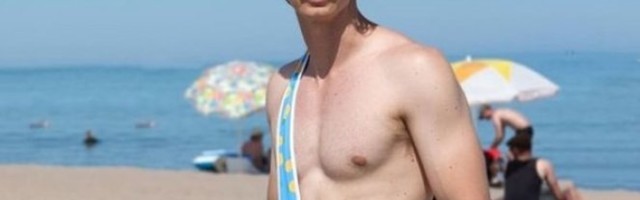 KUKU I LELE! Žene, šta biste radile da se VAŠ MUŠKARAC POJAVI U OVOME NA PLAŽI? Novi trend u svetu BIKINIJA!