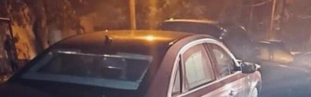 Ovo je automobil u kojem je bio Jevto Jevtić kada je pucano na njega: Haos u Zemunu, za dlaku izbegao smrt