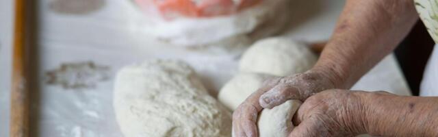 Evo saveta kako da vam testo brzo naraste: Samo ovo dodajte u brašno i dobićete neodoljivo pecivo