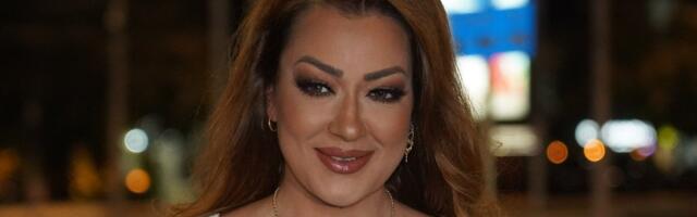 Lila novčanice i čisto zlato: Pevačica dobila bakšiš koji se retko viđa (FOTO)