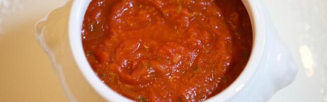 Ako koristite kupovni pasirani paradajz - evo šta treba da znate