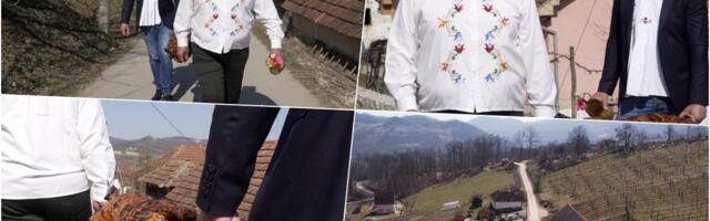 "DOČEKUJEM NAŠEG PREDSEDNIKA, SPREMIO SAM MU PEČENO PRASE, VRUĆE, I DOMAĆU ŠLJIVU" Kad je Mikan čuo da dolazi, ovako rekao: Uradio nam put, gazili smo blato