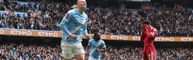 POKER SITIJA ZA POLUFINALE FA KUPA: Liverpul ponižen na "Etihadu"