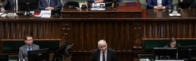 Опозиција напала Туска због упозорења о слабљењу НАТО-а