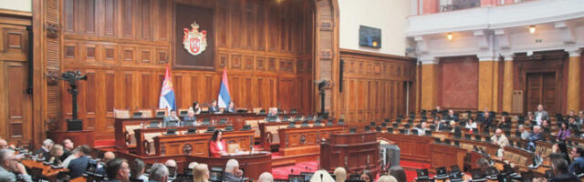 Трач партије уместо расправе о законима