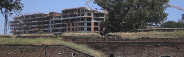 Dvadeset vekova niko ništa nije mogao Kalemegdanu, sada će Beograđani moći da ga gledaju samo na razglednicama