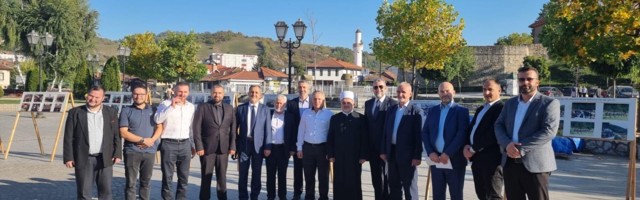 Prikazana izložba fotografija o agresiji na Islamsku zajednicu