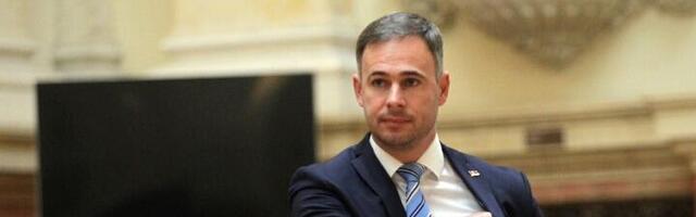 Aleksić: Pola ljudi iz vlasti treba da bude u zatvoru