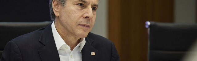 BOS I PONIŽEN: Bajdenovog šefa diplomatije isterali sa popularne plaže - pokunjeno se povukao!