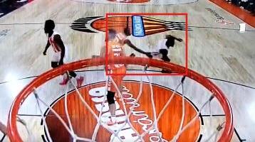 SUDIJE BRUTALNO OŠTETILE ZVEZDU U KLJUČNOM MOMENTU MEČA? Detalj koji je mnogima promakao: Pogledajte šta se dogodilo u poslednjem napadu crveno-belih! (VIDEO)