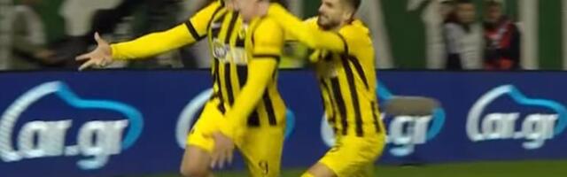 TRI PRSTA SRPSKOG FUDBALERA SU ZABOLELA MILIONE GRKA! Pogledajte kako je Luka Jović izazvao haos usred Atine (VIDEO)