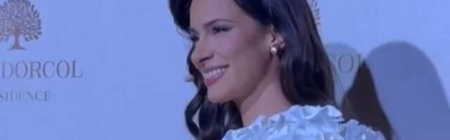 Kosjerina se pojavila u javnosti, blista kao nikada: Svi gledaju u jedan detalj na njoj, a ona osmeh ne skida