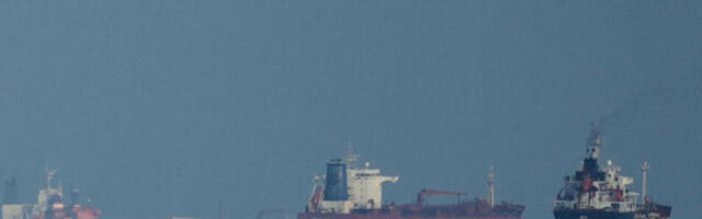 Иран поново затворио Ормуз