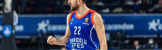 Vasa doveo Efes do prve "meč lopte": Ekipa Ergina Atamana sigurna u protiv "manekena" u Istanbulu