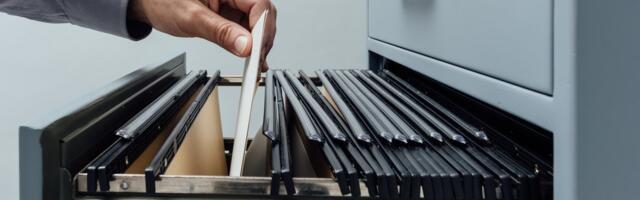 Državni službenici i dalje će se „na određeno“ zapošljavati bez konkursa: Rok se pomera na 1. januar 2027.