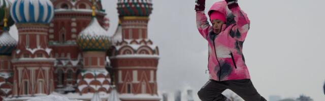 Nestvarni prizori iz Moskve: Snega ima više od pola metra