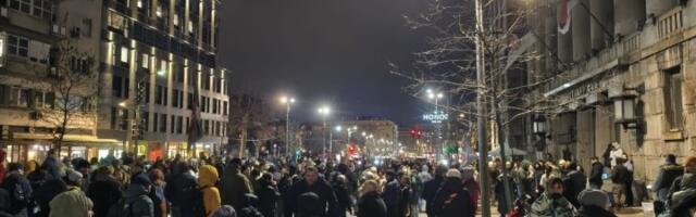 "Smene umesto čestitki": Studenti, pravnici i građani digli glas zbog Mrdićevih zakona (FOTO, VIDEO)