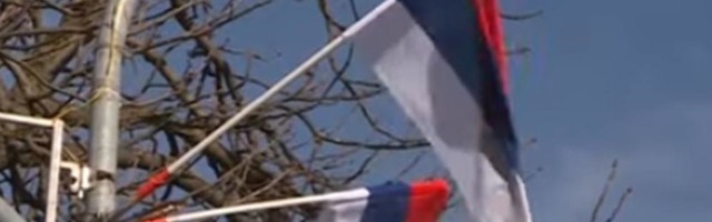 SRPSKA PROSLAVLJA DAN REPUBLIKE: Banjaluka okićena zastavama, praznik će biti obeležen u skladu sa epidemiološkim merama (VIDEO)