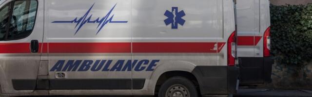 Autom se zaleteo na demonstrante na protestu