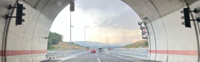 Lekari i medicinske sestre obavešteni da počinju dežurstva pored tunela na auto-putu kod Pakovraća