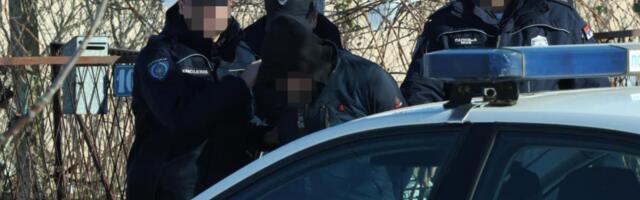 UHAPŠEN PRIJATELJ MUŠKARCA KOJI JE NAĐEN MRTAV U SURČINU: Zajedno pili celu noć, a sada osumnjičen za UBISTVO! FOTO