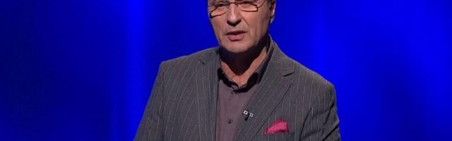 Tragač pao sa stolice, a Memedović nije ni trepnuo