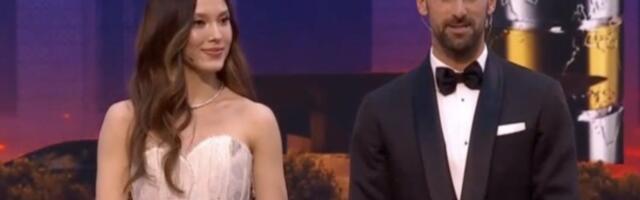 Kao Džejms Bond, a tek Ajlin... Đoković i Gu blistaju na Laureus dodeli, ceo svet priča o Novaku i Kineskinji /FOTO/