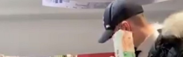 Mladić iz Srbije pravio foru sa farbama za kosu: Žene odlepile