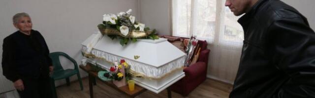 OTAC IZ SOPOTA ZA SADA NEĆE ODGOVARATI ZA SMRT SINA! Dečak koji se udavio u jami danas će biti sahranjen u Sopotu