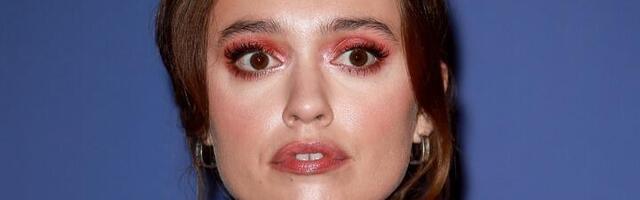 Nakon skandala u čuvenoj emisiji zvezda serije "Beli lotos" uslikana na ulici kako roni suze