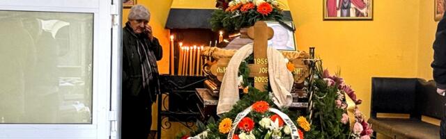 LJILJANA JORGOVANOVIĆ ISPRAĆENA NA VEČNI POČINAK, sin joj uputio poslednje reči i RASPLAKAO PRISUTNE (FOTO)