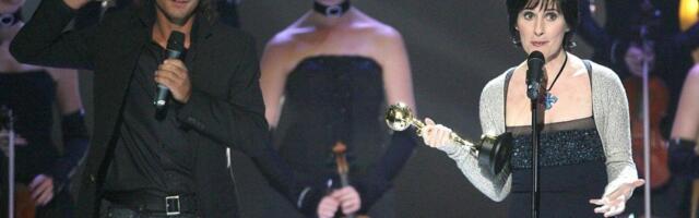 Pevačica živi sama u dvorcu: Nema ni muža, ni decu, društvo joj pravi 12 mačaka