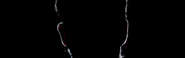 Turski političar postao viralan zbog hit fotke! "Sada mu niko ne može čitati s usana"