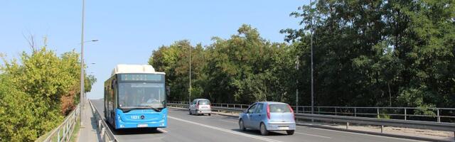 Prevrnut kamion na auto-putu, konj bez vlasnika na Telepu: Šta se dešava u saobraćaju u Novom Sadu i okolini