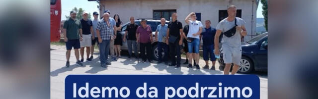 MIŠA TODOROVIĆ KOJI JE IZGUBIO SINA U MASAKRU U DUBONI DOŠAO DA PODRŽI VUČIĆA: Objavio fotografiju pred polazak na skup u Beograd i poslao snažnu poruku (FOTO)