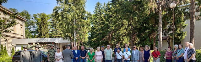PRE 100 GODINA OBEŠENO OSAM BRUSJANA: Položeni venci povodom Dana stradanja rodoljuba u Prvom svetskom ratu (FOTO)