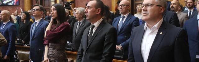 I SNS poslanici zatražili sednicu o razrešenju Vlade Đure Macuta