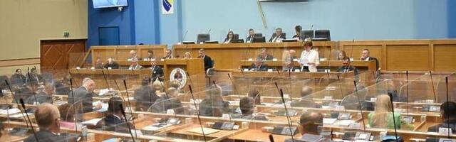 Opozicija u RS-u odbila rukovanje s članovima CIK-a, oni napustili Narodnu skupštinu