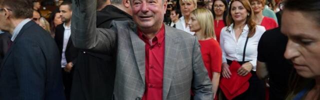 "Preispitati zaradu Dušana Bajatovića"