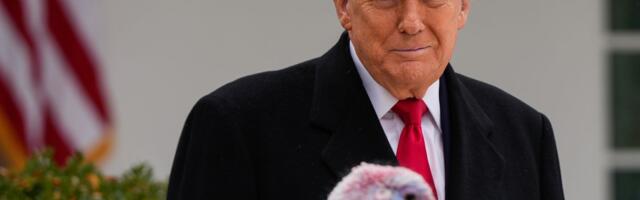 Tramp "pomilovao" Nensi Pelosi i Čak Šumer: Ne, nije u pitanju ono što niko nije ni očekivao