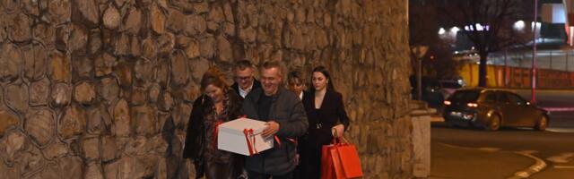 Zna se KO JE PRVI stigao na slavu kod Ražnatovića! Ruke pune poklona, Ceci spremna posebna poslastica na Nikoljdan (VIDEO)