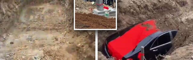 Bogataš sahranjen sa mercedesom od 130.000 evra: Bizaran video svi komentarišu, pokrenuta istraga