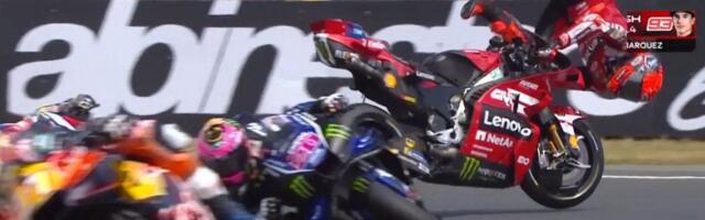 Jeziv pad Marka Markesa u Le Manu! Motor se raspao, Španac leteo kroz vazduh, a pobedu odneo Horhe Martin! /VIDEO/