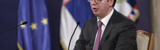 VUČIĆ: Sutra stiže još pola miliona kineskih vakcina