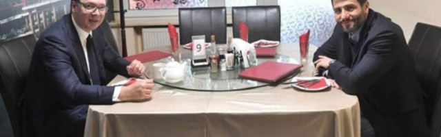 Šapić se bez stranke utapa kod Vučića?
