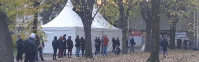 OGROMNI REDOVI ISPRED KOVID AMBULANTI! Lekari rade punom parom: ZBOG POVEĆANOG BROJA PACIJENATA STIGLE NOVE PREPORUKE IZ DOMOVA ZDRAVLJA!