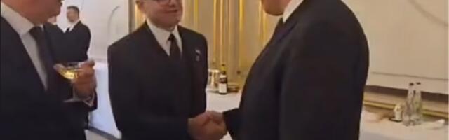 VUČEVIĆ SA ILONOM MASKOM: Premijer Srbije sa brojnim zvaničnicima i poznatim ličnostima u Jelisejskoj palati! (FOTO)