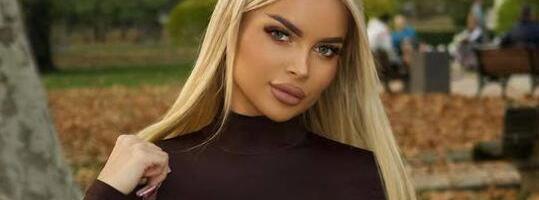 ANJU TODOROVIĆ ISMEVAJU NA MREŽAMA: Doživela skandalozni peh sa fotošopom, pa obrisala objavu: Nećete verovati svojim očima (FOTO)