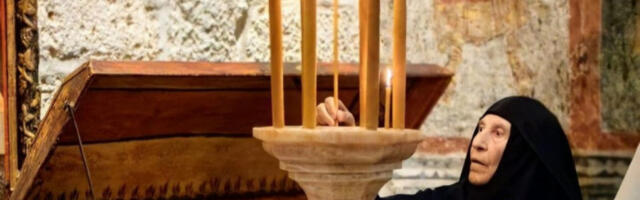 KOJE SU “ŽENSKE PROFESIJE” U PRAVOSLAVNOJ CRKVI: Uloga žena u bogoslužbenom životu veća je nego što mislite